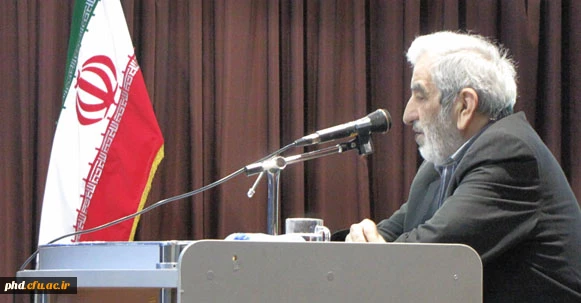 سخنرانی دکتر قائمی در جمع دانشجویان پردیس شهید هاشمی نژاد