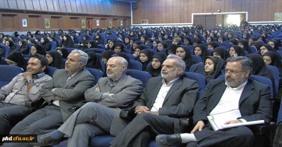 سخنرانی دکتر قائمی در جمع دانشجویان پردیس شهید هاشمی نژاد