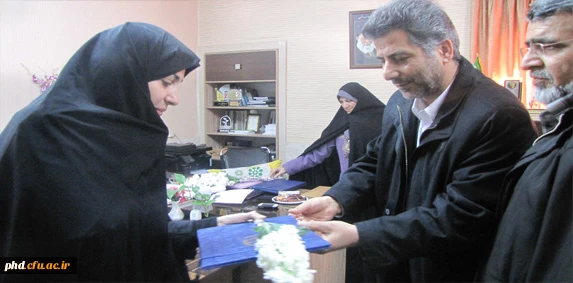 تجلیل از خانواده های معظم شهدا وایثارگران