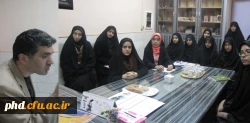جلسه هم اندیشی دکتر نامداری مدیر کل اداره مشاوره  دانشگاه فرهنگیان با دانشجویان رشته مشاوره پردیس شهید هاشمی نژاد
