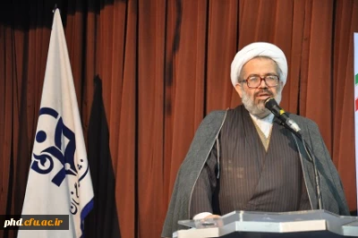 سخنرانی دکتر صادق زاده،معاونت فرهنگی دانشگاه فرهنگیان نیز در همایش جایگاه و اقتضایات در تربیت معلم