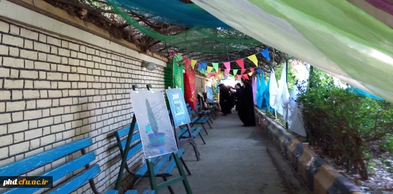 یرگزاری نمایشگاه کتاب انقلاب وانتظار در مرکز شهید کامیاب