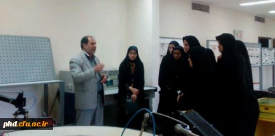 بازدیدمسئولین پردیس شهید هاشمی نژاد ونمایندگان تشکل های دانشجویی پردیس به مناسبت هفته مشاغل از مرکز فنی و حرفه ای مهارت های پیشرفته ارم