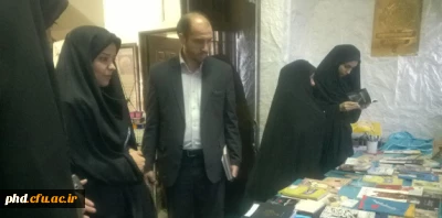 کافه کتابی به مناسبت روز کتاب و کتابخوانی در مرکز کامیاب ایجاد شد.