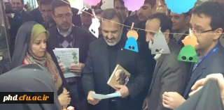 بازدید استاندار خراسان رضوی از  غرفه پردیس شهید هاشمی نژاد در نمایشگاه بزرگداشت هفته پژوهش و فناوری در  خراسان رضوی