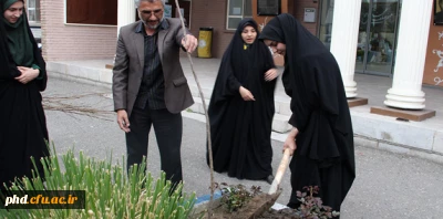 به مناسبت روز درختکاری انجام گرفت
غرس نهال در پردیس شهید هاشمی نژاد