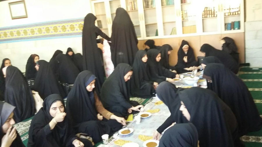 برگزاری خیمه مصادف با دهه اول محرم در حیاط پردیس