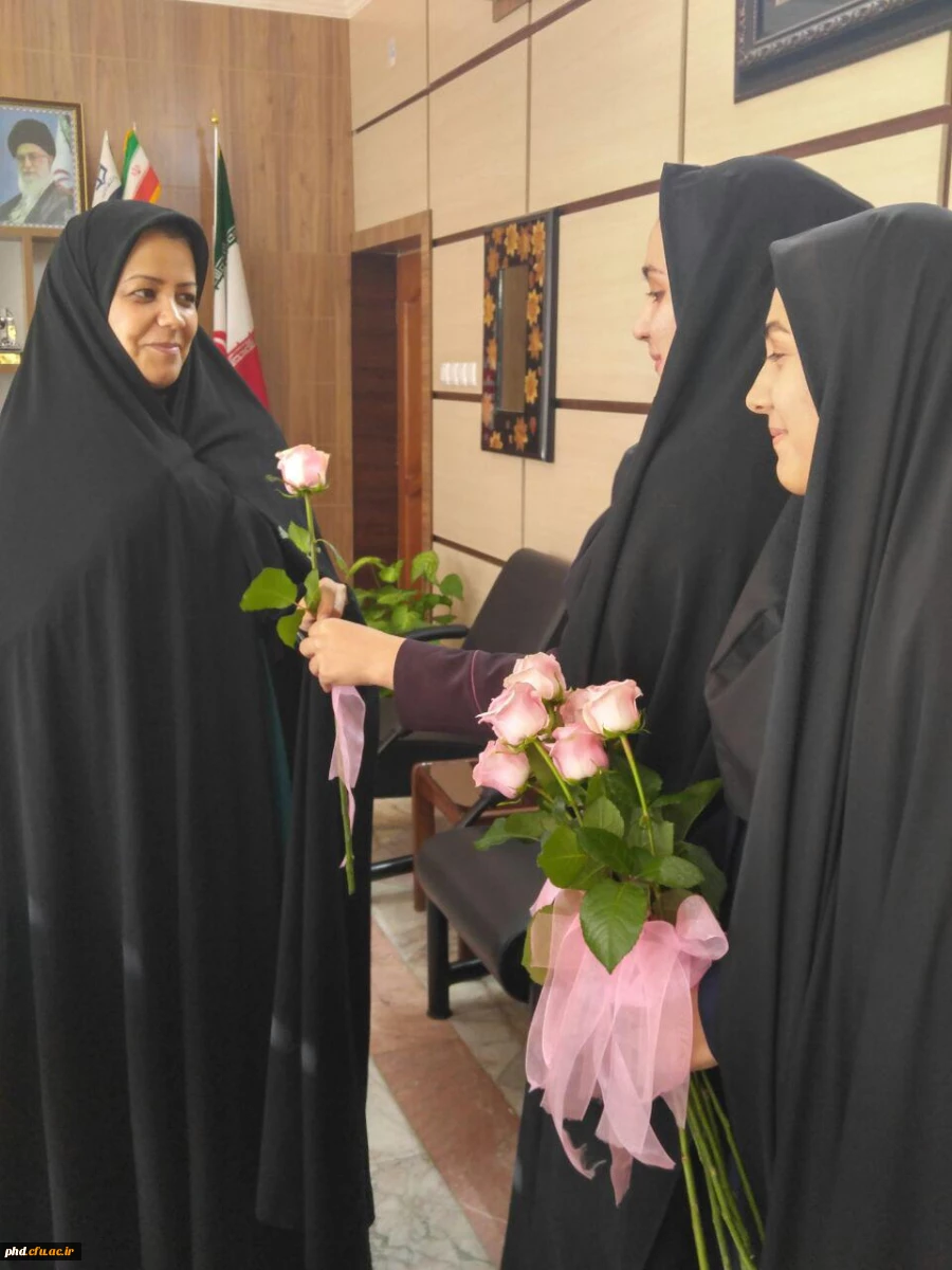 تقدیر وتشکر دانشجویان فارغ التحصیل