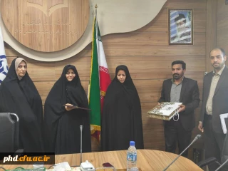 تجلیل از زحمات کارشناس تربیت بدنی پردیس در هفته تربیت بدنی