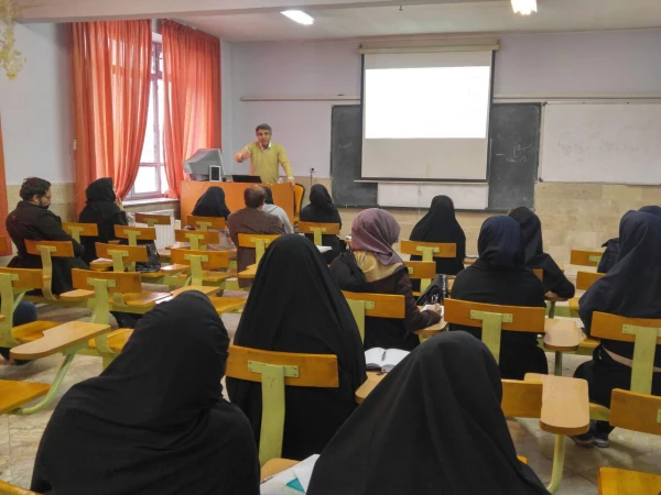 برگزاری کارگاه توسط دکتر معین