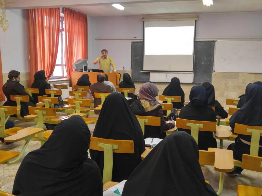 برگزاری کارگاه توسط دکتر معین