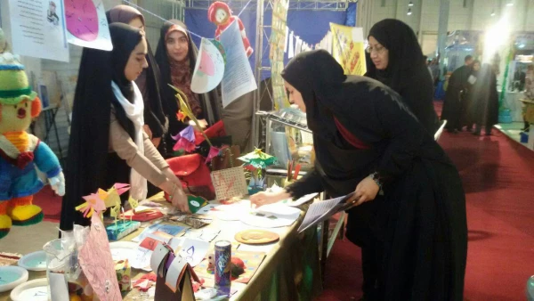 حضوردانشجویان در نمایشگاه هفته پژوهش