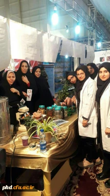 بازدید مسئولین پردیس از غرفه پردیس شهیدهاشمی نژاد