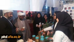 بازدید نهادنمایندگی ولی فقیه از غرفه پردیس در نمایشگاه هفته پژوهش
