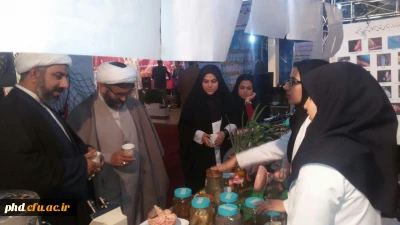 بازدیدمسئولین محترم نهاد نمایندگی ولی فقیه از غرفه پردیس شهیدهاشمی نژاد در نمایشگاه هفته پژوهش