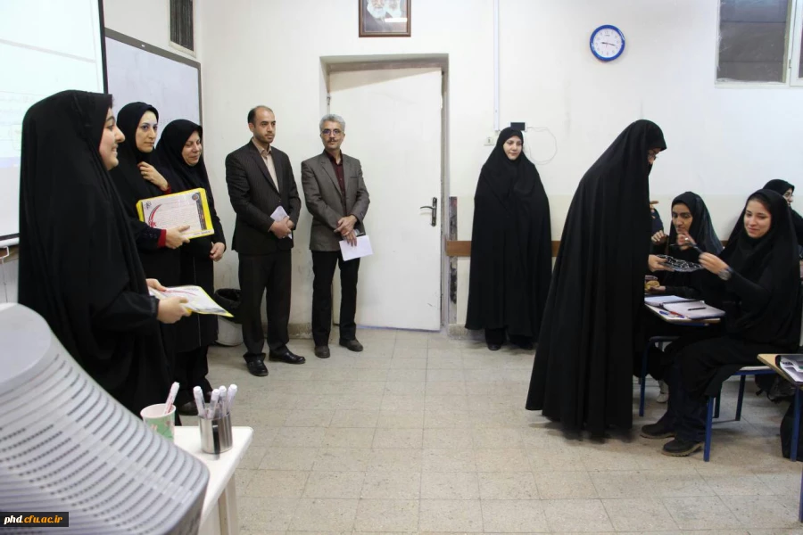 همزمان  با  روز دانشجو بازدید ریاست محترم پردیس و معاونین از کلاسهای آموزشی