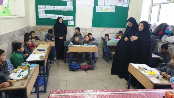 بازدید دکتر کاظمی  و دکتر بزمی از کلاس های درس نو معلمان پردیس شهیدهاشمی نژاد