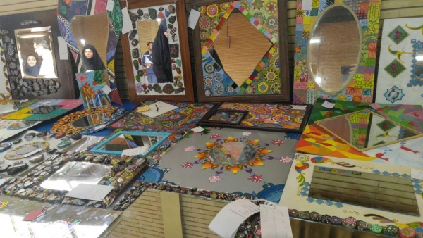 نمایشگاه دست سازه های هنری دانشجویان پردیس شهید هاشمی نژاد به روایت تصویر