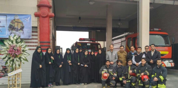 بازدید  از ایستگاه 25 آتش نشانی به منظور ادای احترام به مقام والای شهدای آتش نشان