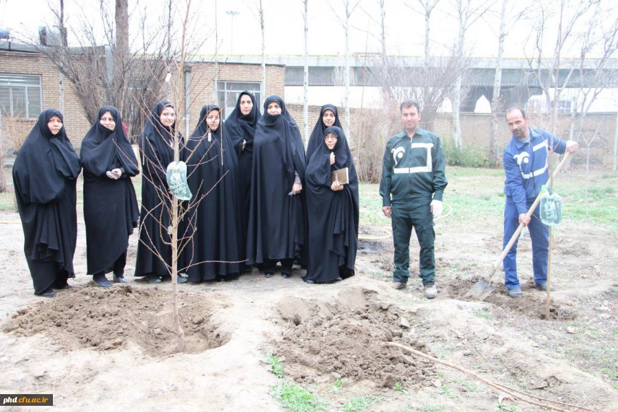 مراسم  درختکاری در پردیس شهیدهاشمی نژاد