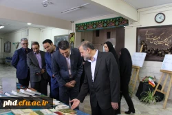 برگزاری نمایشگاه کتاب و گالری با موضوع کاریکاتور کتاب