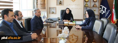 دکتر وزیری معاونت توسعه منابع و امور دانشجویی دانشگاه فرهنگیان استان :

حضور پزشک در سراهای دانشجویی دانشگاه فرهنگیان یک ضرورت است