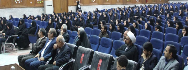 شهید هاشمی نژاد عنصری هویت ساز برای استان خراسان رضوی است . 3