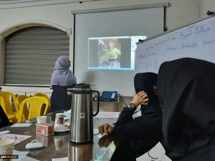 اولین مرحله کارگاه آموزشی " زندگی ارزش زیستن دارد " با تدریس خانم کدخدازاده ، روانشناس بالینی و با حضور و استقبال خوب دانشجویان در مرکز مشاوره پردیس در تاریخ دوشنبه 25/9/98  برگزار شد..  2