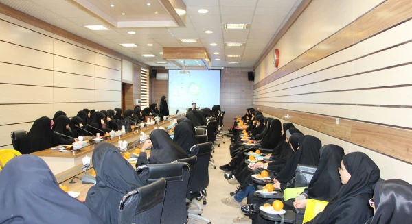 دوره توانمند سازی همیاران سلامت