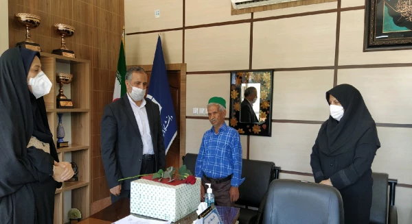 تجلیل ازپیشکسوتان پردیس شهید هاشمی نژاد 4