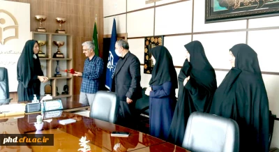 همزمان با روز روابط عمومی و ارتباطات انجام شد 

تقدیر از مسئول روابط عمومی پردیس