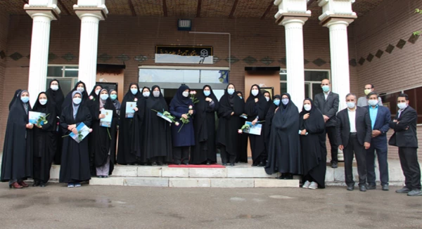 تقدیر  ازکارکنان حوزه ی معاونت آموزشی در دهه سرآمدی آموزش وایام بزرگداشت مقام معلم 5