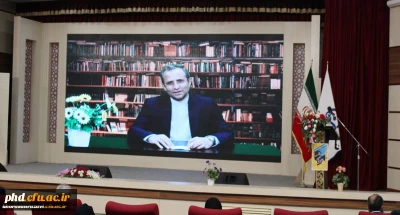 معاون پژوهشی و فناوری دانشگاه فرهنگیان در سومین همایش ملی آموزش فیزیک:
