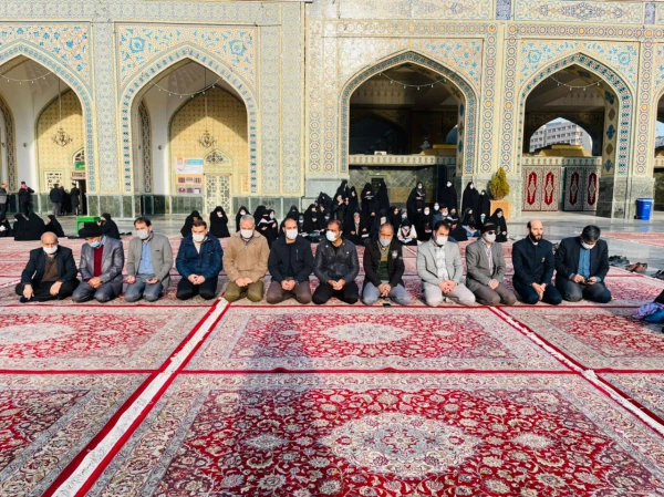 مراسم زیارت دسته جمعی کارکنان و اساتید پردیس شهید هاشمی نژاد در آستانه میلاد فرخنده حضرت زینب(س) 3