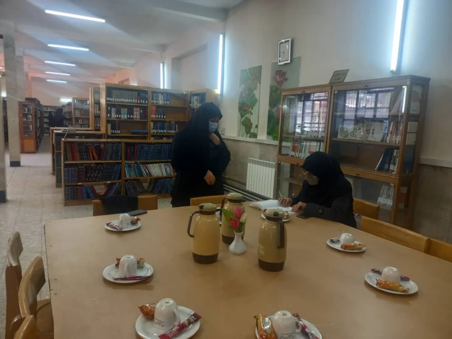 گزارش تصویری فعالیت های هفته کتاب 1400 7