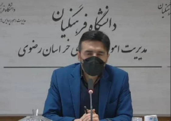 جلسه گفتمان «سبک زندگی شهدا و بدفهمی های رایج» به مناسبت دومین سالگرد شهادت سردار پرافتخار شهید حاج قاسم سلیمانی  5