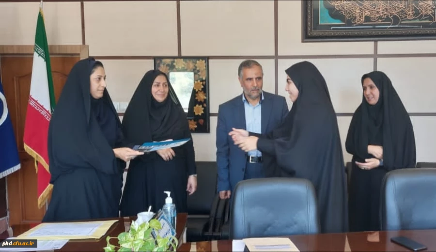 تجلیل و تقدیر ریاست محترم پردیس شهید هاشمی نژاد، دکتر مهناز بزمی از مقام آوران سی و دومین جشنواره کشوری قرآن و عترت 2