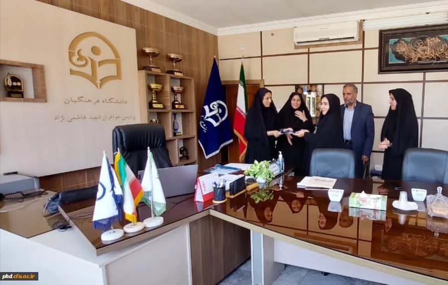 تجلیل و تقدیر ریاست محترم پردیس شهید هاشمی نژاد، دکتر مهناز بزمی از مقام آوران سی و دومین جشنواره کشوری قرآن و عترت 6