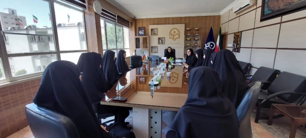 تجلیل و تقدیر ریاست محترم پردیس شهید هاشمی نژاد، دکتر مهناز بزمی از مقام آوران سی و دومین جشنواره کشوری قرآن و عترت 6