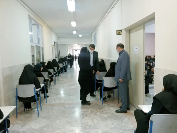 بازدید دکتر احمدی مدیر کل نظارت و ارزیابی دانشگاه فرهنگیان کشور از فرآیند برگزاری آزمون جامع مهارت آموزان و امتحانات پایان ترم پردیس شهید هاشمی نژاد 3