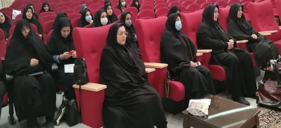 برگزاری اخرین شورای اداری دانشگاه فرهنگیان استان با حضور کارکنان اداری مدیریت استان وپردیس های شهید بهشتی وشهید هاشمی نژاد ومراکز تابعه 3