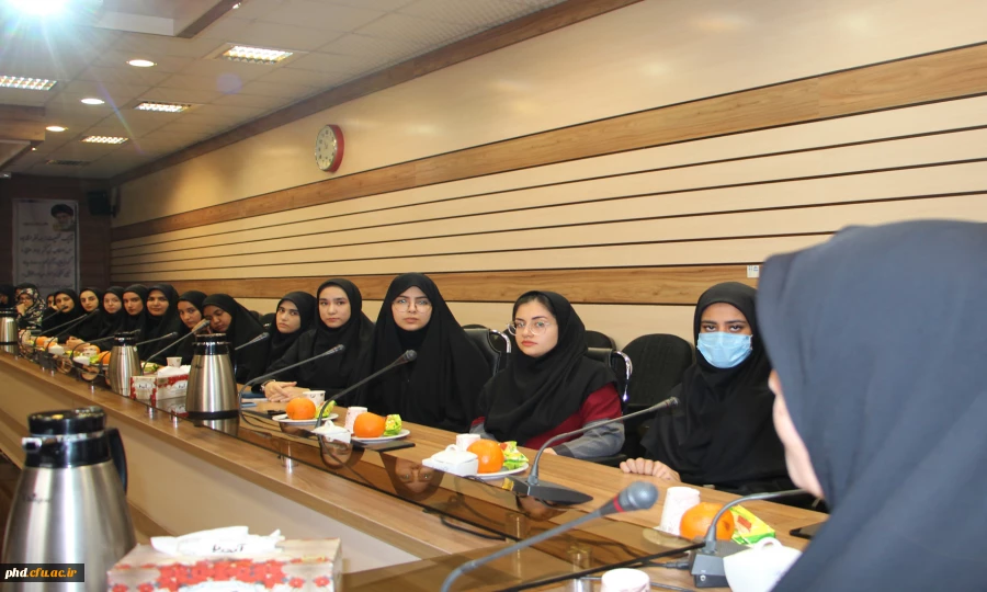 تجلیل از اعضای فعال تیم های اجرایی روابط عمومی پردیس شهید هاشمی نژاد 