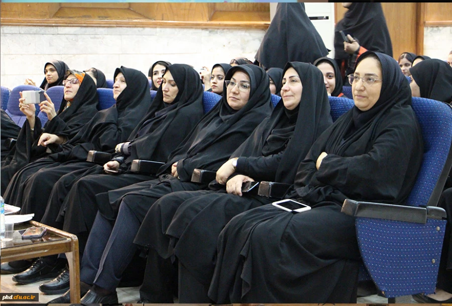 آئین فارغ التحصیلی کارشناسی  98 -