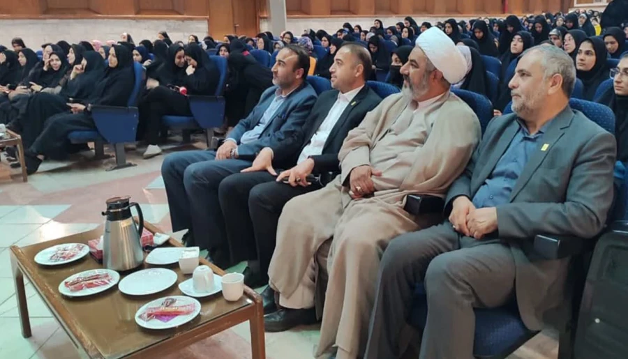 برگزاری مراسم باشکوه ده سرآمدی آموزش و تجلیل از مقام معلم در پردیس شهید هاشمی نژاد با استقبال پرشور دانشجویان این پردیس ومرکز آموزش عالی شهیدکامیاب
 3