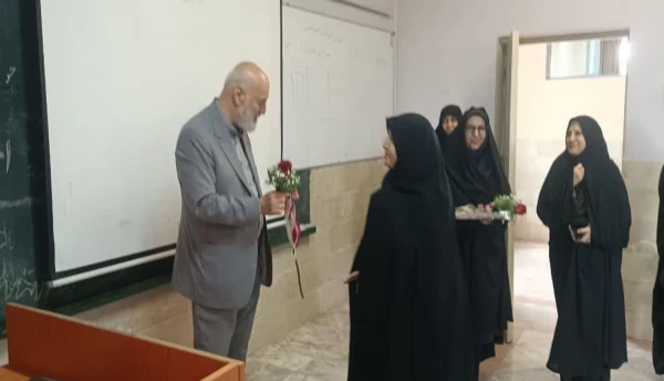 گرامیداشت دهه سرآمدی آموزش وروز معلم در پردیس شهید هاشمی نژاد 3