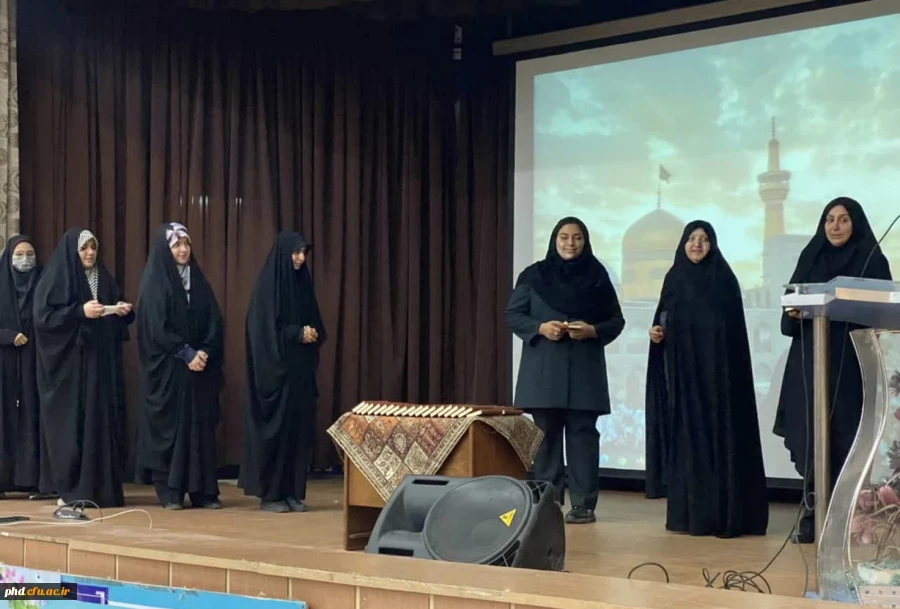 تقدیم قرآن اهدایی مقام معظم رهبری به دانشجو معلمان پردیس شهید هاشمی نژاد ومراکز آموزش عالی تابعه  2