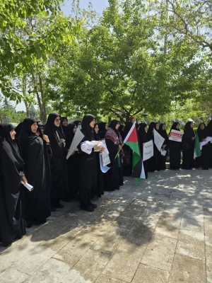 تجمع جامعه دانشگاهی درپردیس شهید هاشمی نژاد ومراکز آموش عالی تابعه در محکومیت جنایات رژیم صهیونی علیه مردم مظلوم فلسطین و غزه با حضور مسئولین، استادان، کارکنان و دانشجویان 4