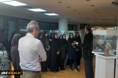  کارگاه پژوهشی بررسی ساختار گوهرها در موزه گوهرشناسی مشهد به مناسبت دهه سرآمدی آموزش
