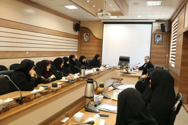 برگزاری جلسه شورای فرهنگی پردیس شهید هاشمی نژاد با حضور معاون هماهنگی دانشگاه فرهنگیان استان
3