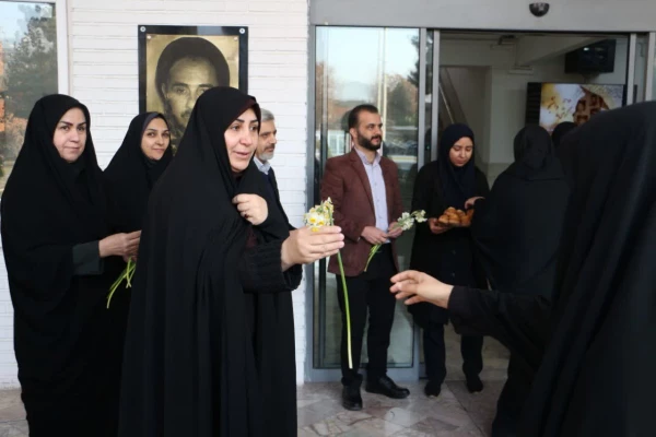 گرامیداشت روز دانشجو در پردیس شهید هاشمی نژاد 

 4